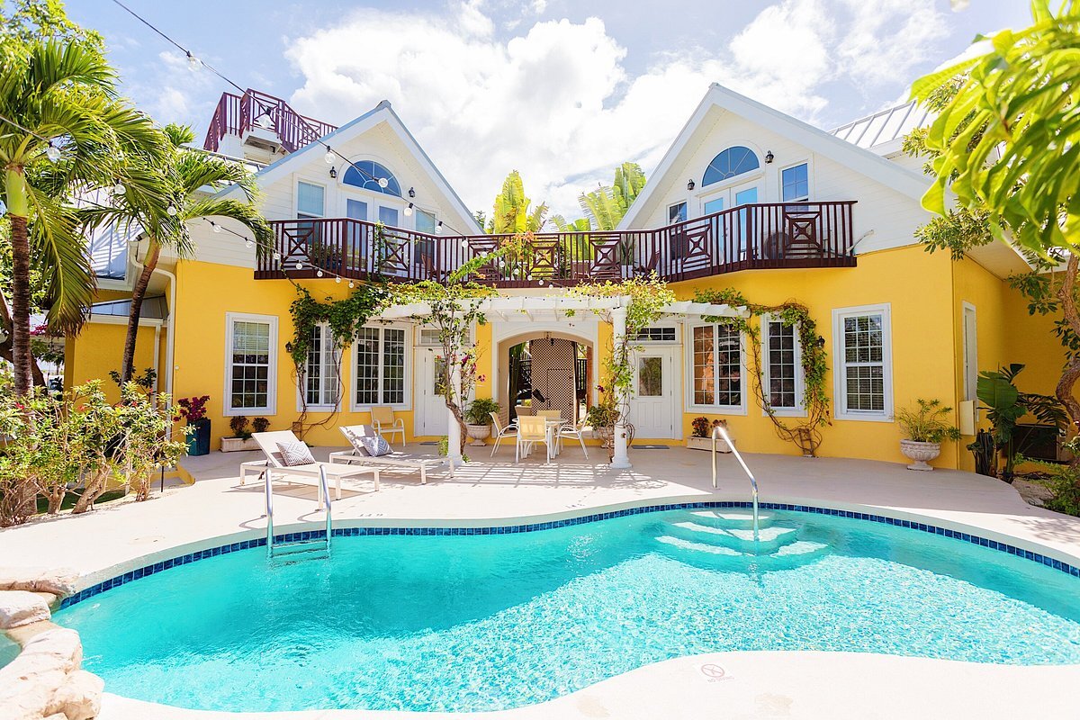 Shangri-La Bed & Breakfast | Explore Cayman